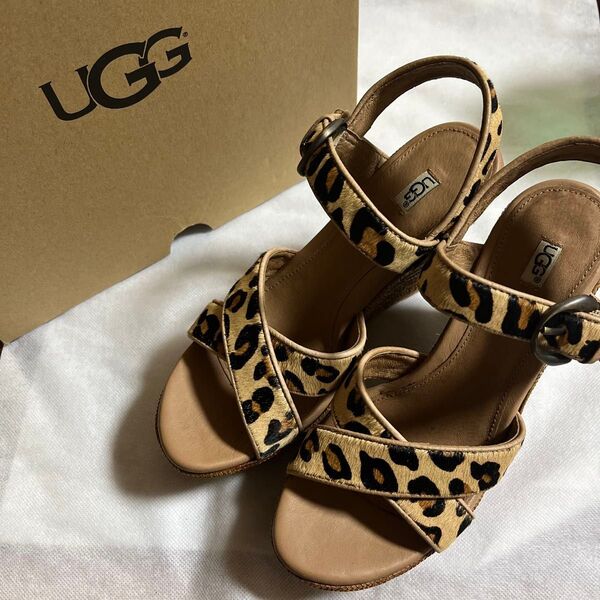 【新品・UGG】ウェッジソールサンダル 厚底 レオパード柄 23cm サンダル