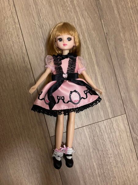 リカちゃん人形 本体 フィギュア