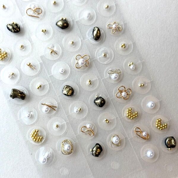 金粒 60粒 耳つぼジュエリー 耳ツボジュエリー ダイエット 花 月 ゴールド モード 個性的 ワイヤー 金アレ対応 ステンレス