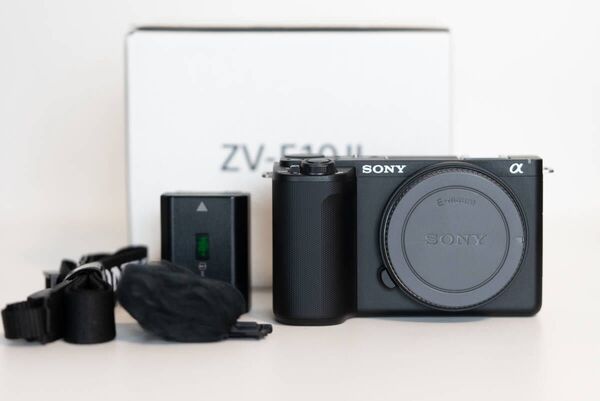 【新品級】SONY VLOGCAM ZV-E10II ボディのみ ブラック|ZV-E10M2|付属品欠品なし|外箱切抜きなし