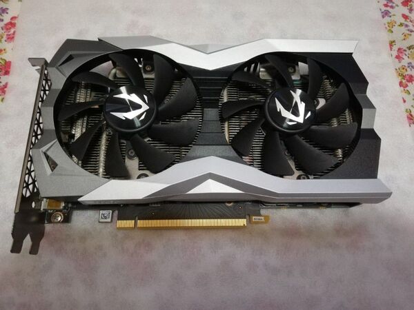 ZOTAC RTX2060 6GB グラフィックボード!