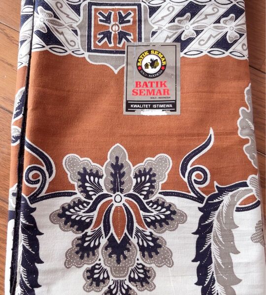 新品 インドネシア バティック batik semar 大判 布 テーブルクロス