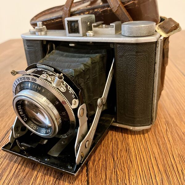【ジャンク】Olympus Six 折りたたみ式中判カメラ Zuiko F.C. 75mm f2.8搭載 動作未確認