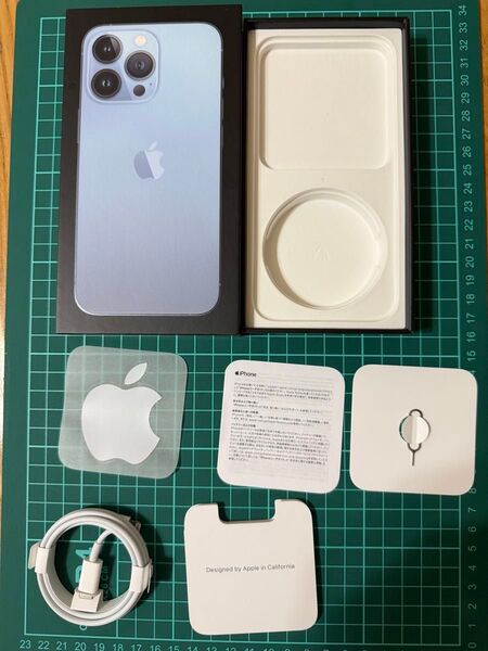 *本体は付属しません*iPhone13pro256GBシエラブルーの箱と付属品のみ