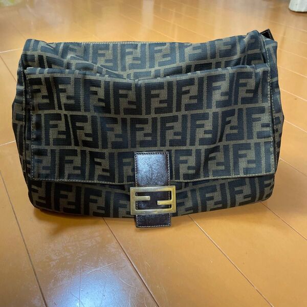 FENDI マンマバケット ズッカ柄 ワンショルダーバック
