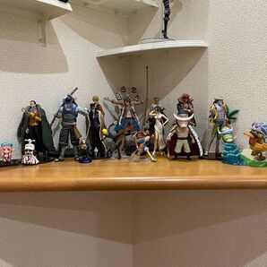 ワンピース 造形王頂上決戦 エネル カルー カルーインオアシス ルフィ ゾロ ラブルッチ などの フィギュアまとめ売り