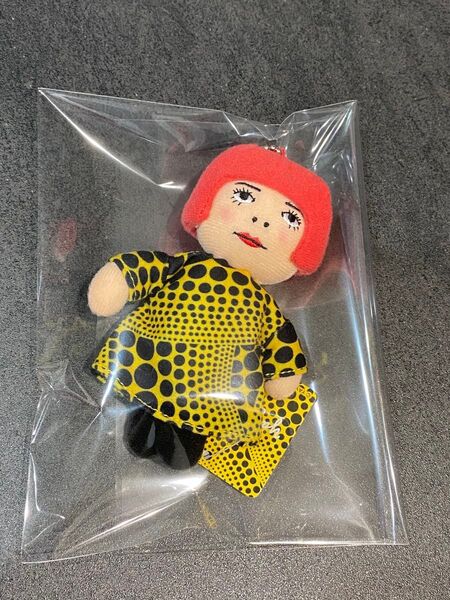 草間彌生 YAYOIちゃんプラッシュ 草間弥生 人形 キーホルダー