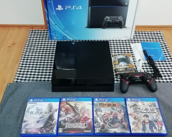 ★PS4 本体/箱/軌跡シリーズ4つ セット 500GB ブラック 初期化/動作確認済み FW11.52