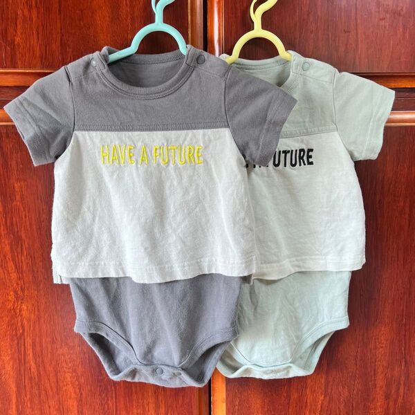 GU ロゴ入りTシャツロンパース 半袖 70 2枚セット 双子コーデ