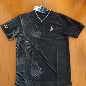 【日本未発売新品未使用】YONEX バドミントン シャツ Mサイズ 林丹モデルす