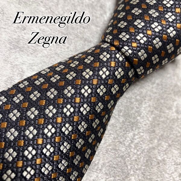 新品同様 Ermenegildo Zegna ゼニア ネクタイ シルク 小紋柄 総柄 ブラック ジャガード織 イタリア製 光沢感