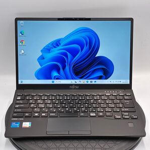 富士通 FMVU34025 i5ー1145G7 8G windows11