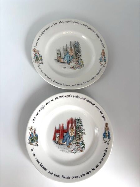 色違い2枚同じサイズ ピーターラビット ウェッジウッドWedgwoodお皿 プレート