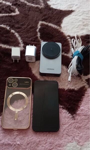 Apple iPhone 13 128GB 美品 ブラック SIMフリー おまけ多数