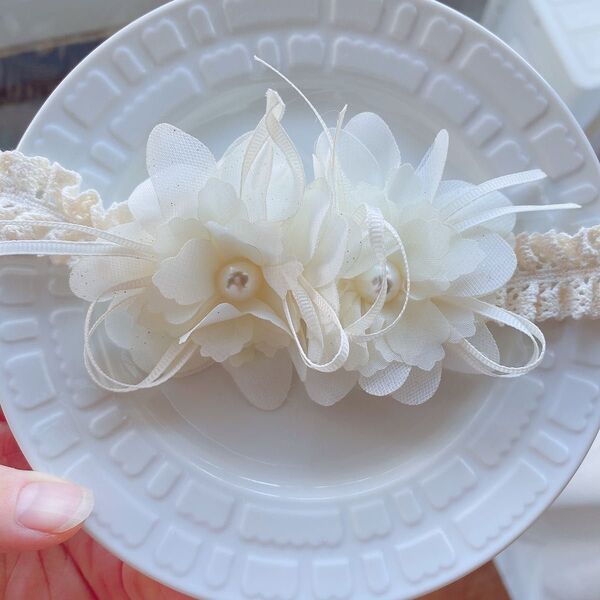 ヘアバンド お花 パール ラメ入り お祝い 退院 お食い初め ベビー 赤ちゃん 結婚式 孫へ 撮影 ヘアアクセサリー