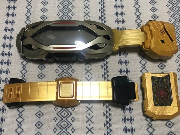 【箱無し】仮面ライダーギーツ DXジリオンドライバー 返品不可