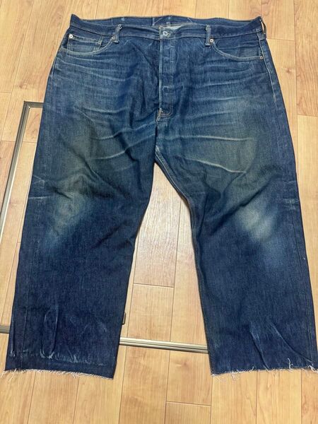 リーバイス501USAデニムパンツ 古着 色落ち 超ビックサイズウエスト46.114cmダメージありもう二度と出てこないサイズ