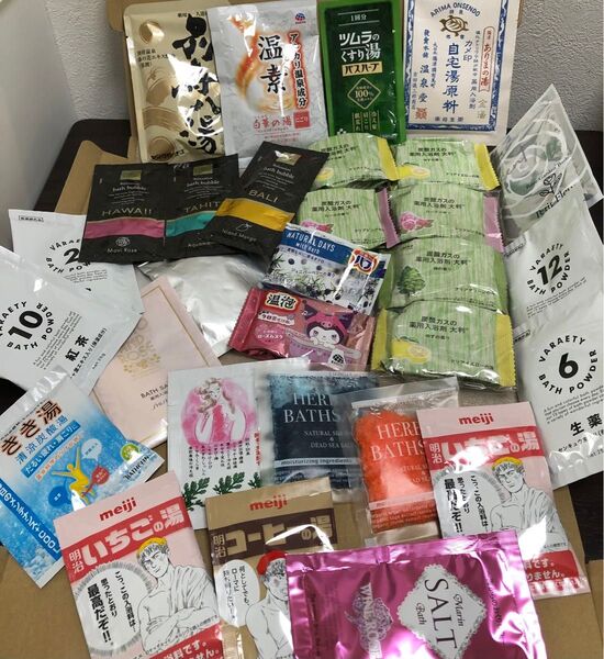 ヘアゴム+入浴剤アウトレット!自宅保管品 フリマ購入品 など 購入時期がはっきりわからない訳あり品として激安出品!