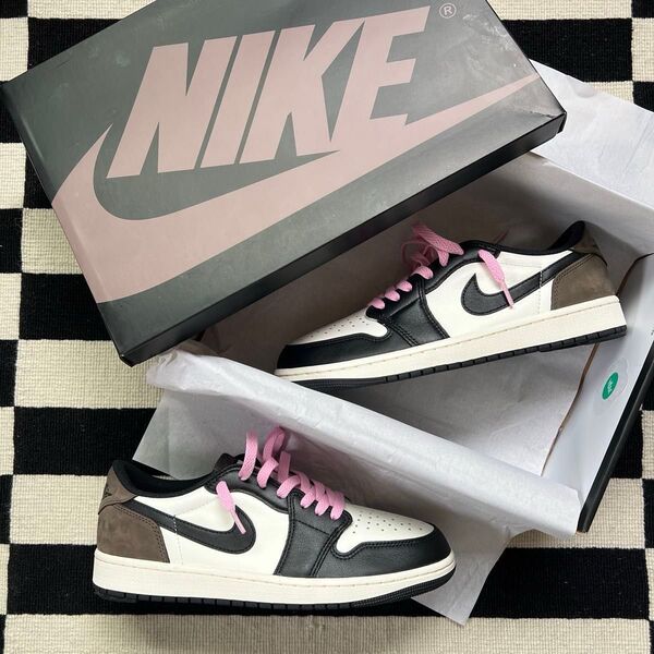NIKE AIR JORDAN 1 RETRO LOW OG "MOCHA"