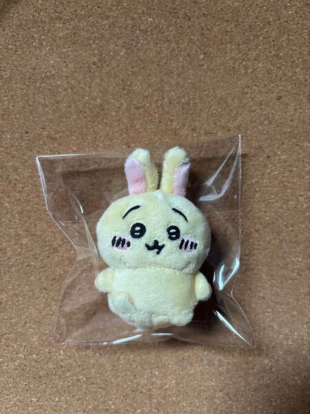 【開封済】ちいかわ お座りぬいぐるみ マスコット ガチャガチャ うさぎ