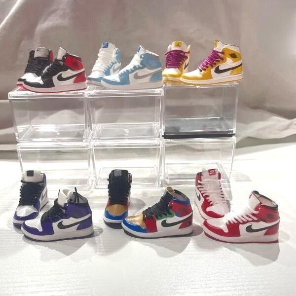 NIKE スニーカー ミニチュア 6足セット ケース付き