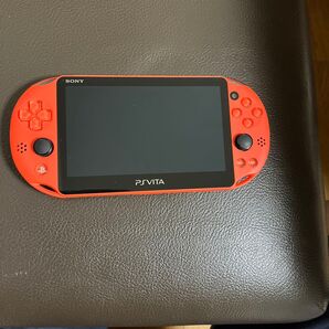 PS VITA PCH2000 ネオンオレンジ