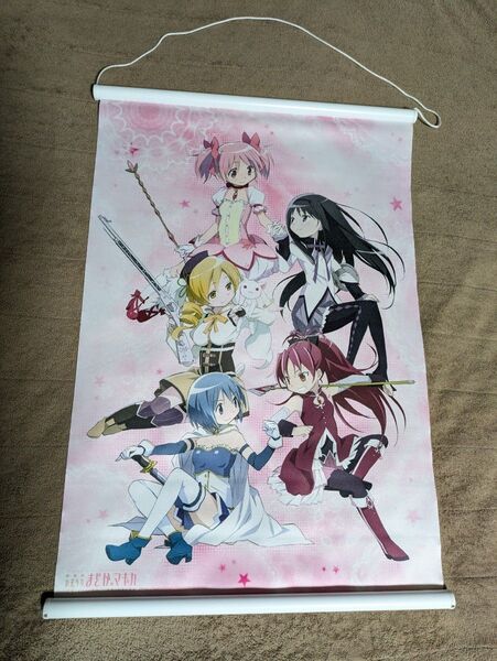 魔法少女 まどかマギカ タペストリー 美品