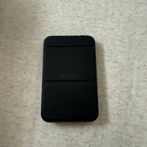 ANKER マグネット式モバイルバッテリー MagGo