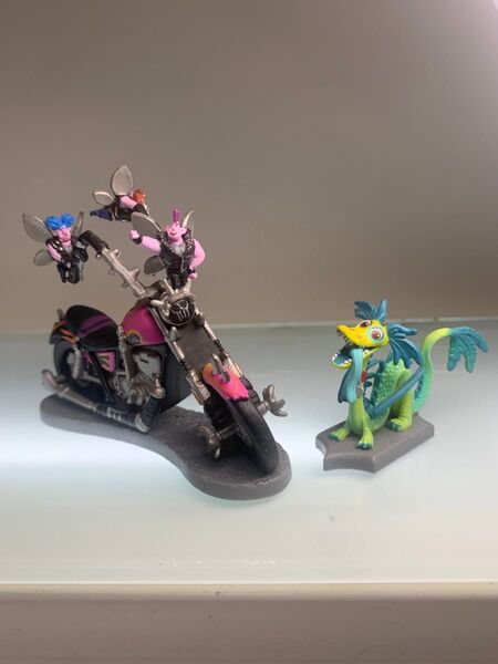 ディズニーピクサー 2分の1の魔法 フィギュア バイク ドラゴン
