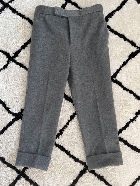 美品THOM BROWNE トムブラウン メンズパンツ カシミヤ センタープレス グレー
