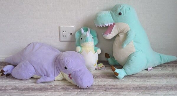 恐竜時代 ベビー トリケラトプス ティラノサウルス 3体セット ぬいぐるみ