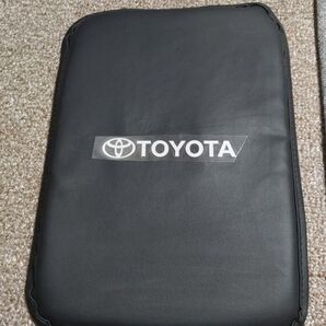トヨタ センターコンソールボックスパット。現品限り。激安価格値引き交渉不可。