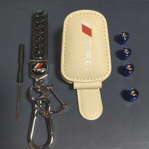 TRD キーホルダー&レザーサンバイザークリップ&バルブキャップセット。通常セット価格2300円、激安価格値引き交渉不可。