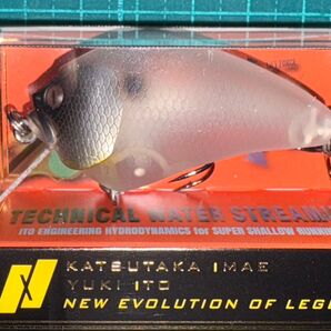 メガバス アイバイアイブローリー シークレットドライアイス Megabass IxI BLOWLY