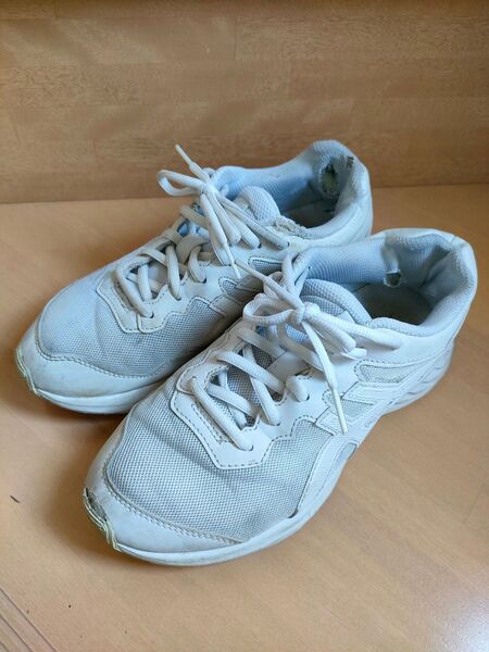 アシックス 24cm シューズ ランニング asics ホワイト 通学