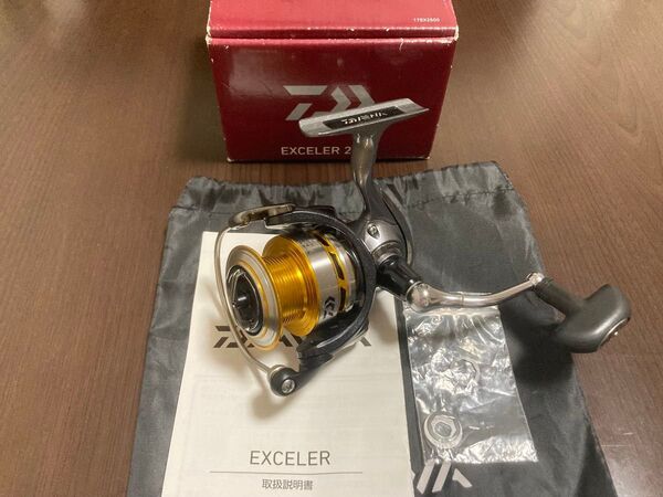 機関良好 ダイワ 17 EXCELER エクセラー 2500 スピニングリール エギング、シーバス、チニング、バス マグシールド