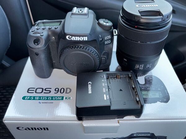 CANON デジタル一眼カメラ EOS 90D EF-S18-135 IS USM レンズキット