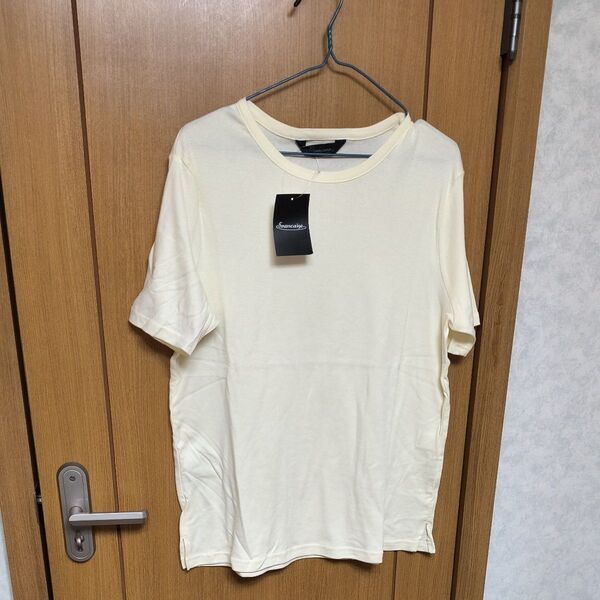 【タグ付き未使用】《淡いイエロー》の半袖Tシャツ