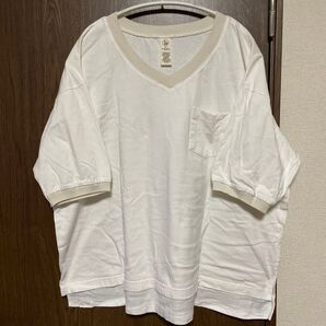 LBC Vネック Tシャツ