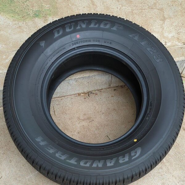 ダンロップ DUNLOP GRANDTREK AT23 265/70R16 ランクル70 gdj76 新車外し 1本 ②