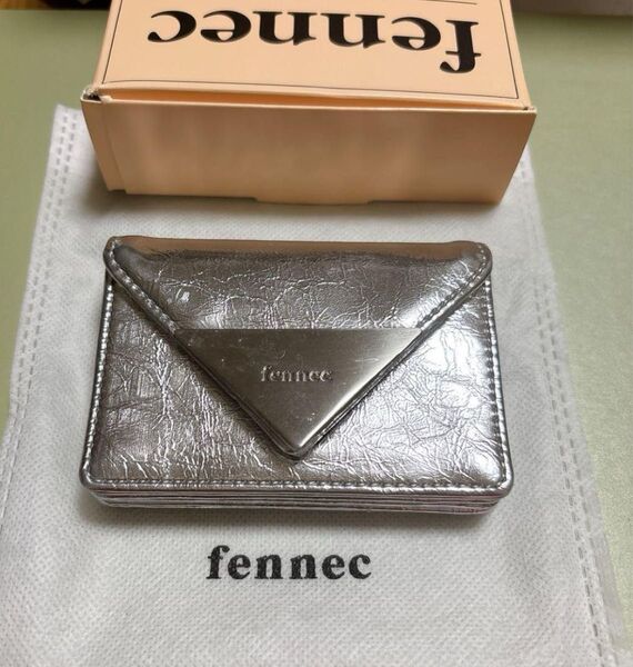 【新品未使用】少し訳あり 韓国 fennec フェネック 財布 カードケース シルバー