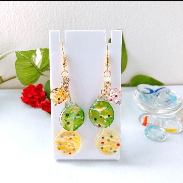おはじき水風船ピアス 緑×黄 ピアス イヤリング プレゼント ヨーヨー 水風船 祭 和 ハンドメイド おはじき 再販 夏
