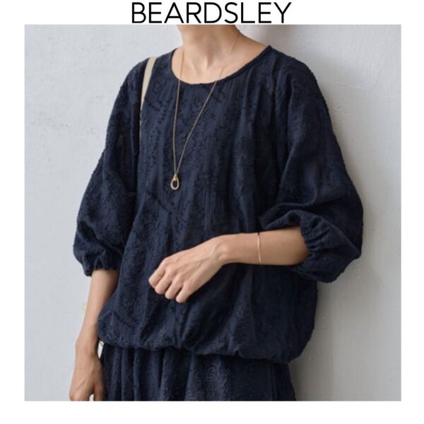 BEARDSLEY ペイズリージャガードブラウス ネイビー ビアズリー 紺 ボリュームスリーブ ウォッシャブル トップス 総柄
