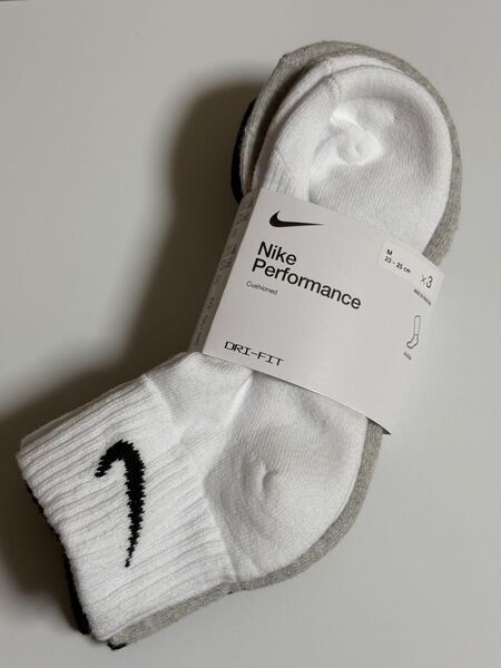 新品 NIKE 靴下 23-25cm 3足セット ブラック ホワイト グレー ナイキ ソックス