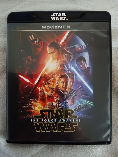 ★★★スター・ウォーズ/フォースの覚醒 MovieNEX 「Blu-ray&DVD&Blu-rayボーナスディスク」の3枚組。