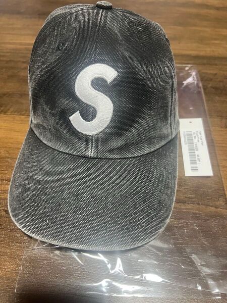 Supreme Pigment S Logo 6-Panel "Black"