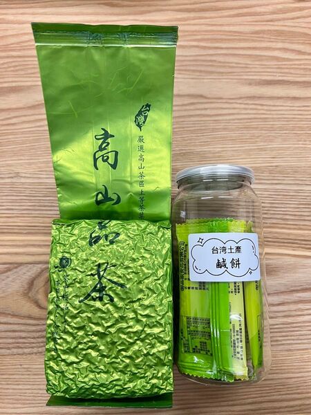 台湾茶 ウーロン茶 烏龍茶 300g 塩味ビスケット 7個缶付き