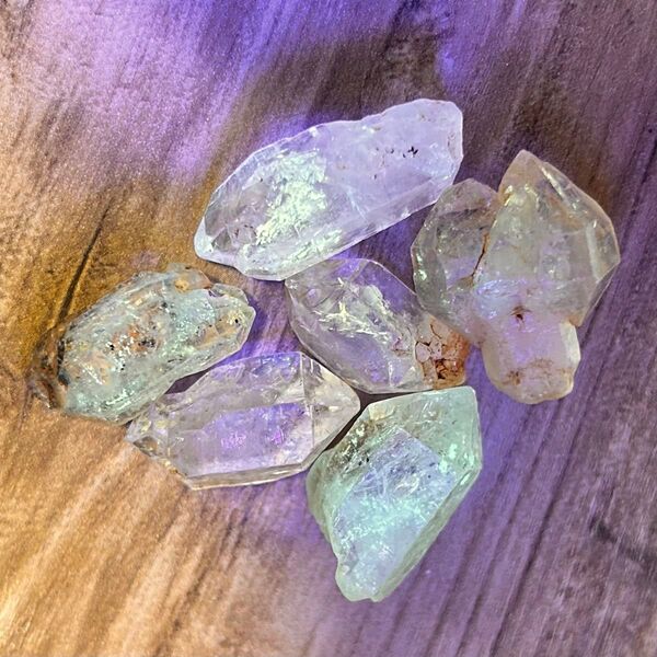 パキスタン産 オイルインクォーツ 原石 天然石 水晶 ポイント