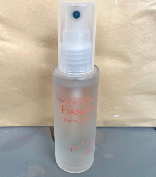 フィアンセ ボディミスト ピュアメロウシャンプー オーデコロン 50mL