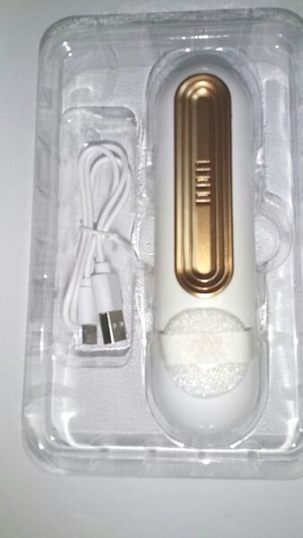 USB充電式 消臭オゾン脱臭器(冷蔵庫等小空間用)